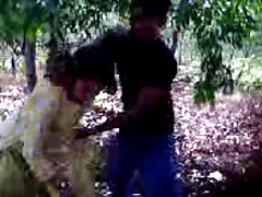 Deslizándose en el video del gran follando a tetona culo mojado de Shay (Bill Bailey, Shay Fox)